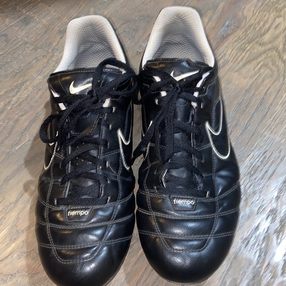 VINTAGE NIKE TIEMPO soccer cleats ⚽️🤙🏽 - Picture 4 of 4